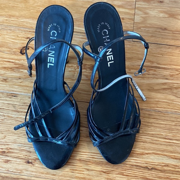 Chanel sandals - Picture 2 of 5